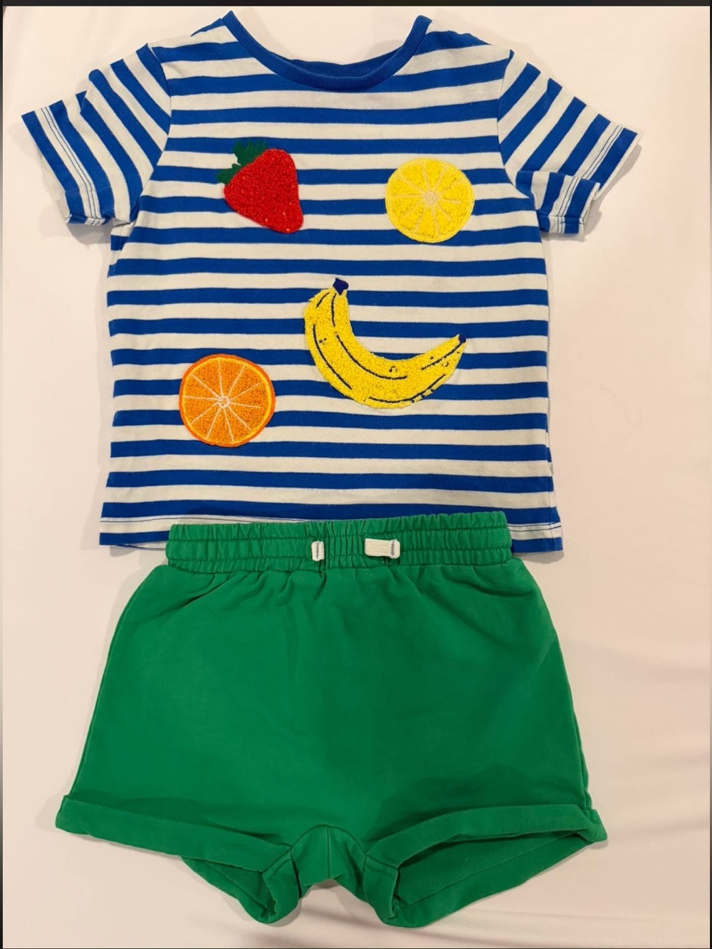 Mini Boden Blue & White Striped Fruit Appliqué w/ Green Shorts
EUC
18-24 months